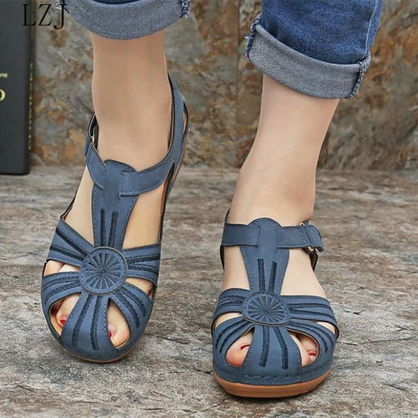 34-44 women sandals 2020 new summer shoes woman soft bottom wedges shoes for women platform sandals gladiator sandalias mujer, Black
34-44 women sandals 2020 new summer shoes woman soft bottom wedges shoes for women platform sandals gladiator sandalias mujer, Black