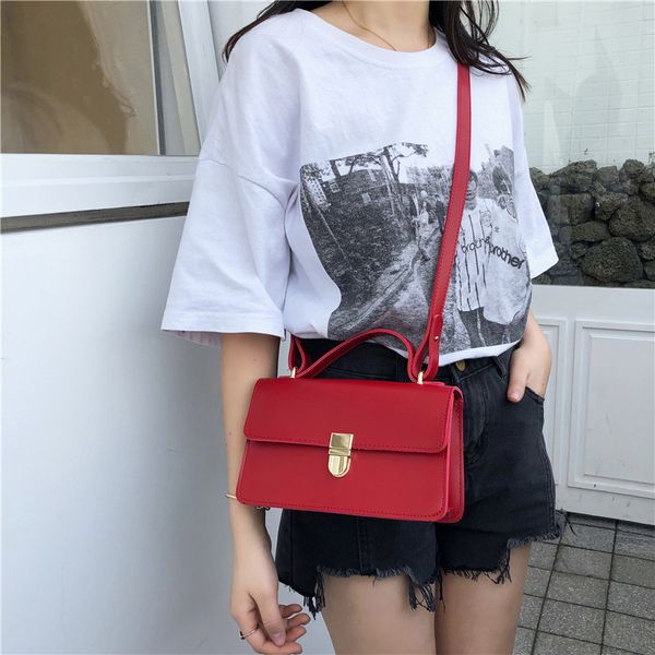vintage women shoulder bag small pu leather messenger bag for ladies handbags and purses red/black bolsa feminin
vintage women shoulder bag small pu leather messenger bag for ladies handbags and purses red/black bolsa feminin