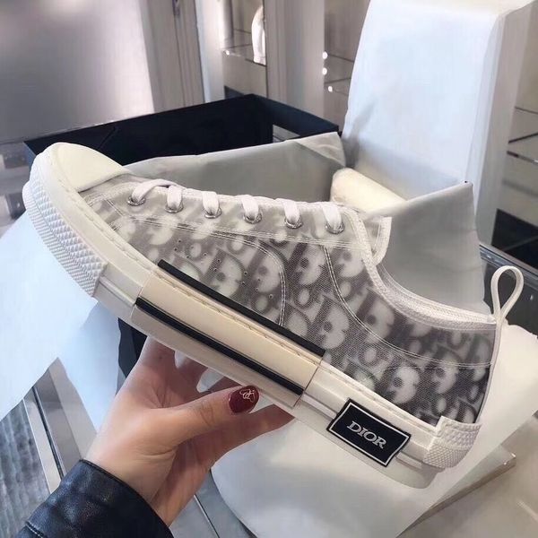 the latest 2020 sandals white low-casual shoes transparent printing luxury ladies high-sneakers, Black;red
the latest 2020 sandals white low-casual shoes transparent printing luxury ladies high-sneakers, Black;red
