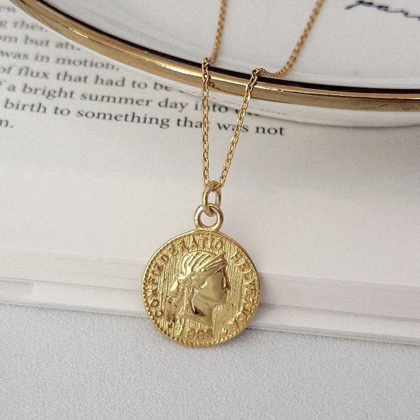 2020 designer s925 sterling silver necklace european and american style golden round coin necklace dollar pendant female retro portrait
2020 designer s925 sterling silver necklace european and american style golden round coin necklace dollar pendant female retro portrait