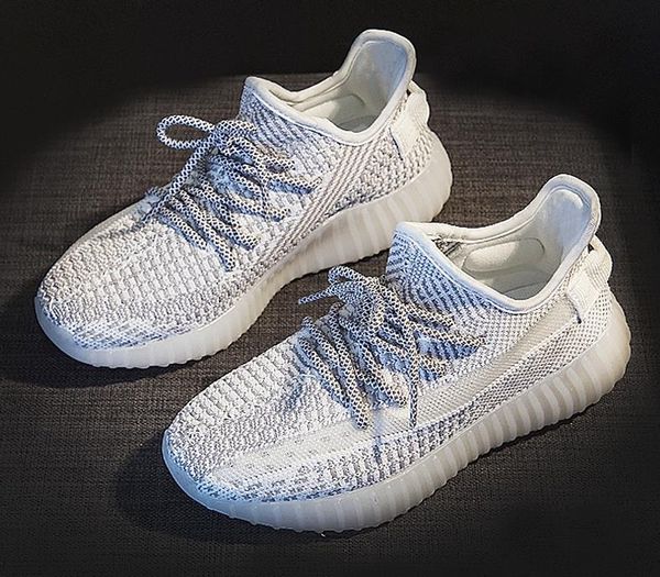 men womenrunning shoes true form white static reflective butter breathable clay zebra v2 designer shoes sports sneakers with box size 38-46, White;red
men womenrunning shoes true form white static reflective butter breathable clay zebra v2 designer shoes sports sneakers with box size 38-46, White;red
