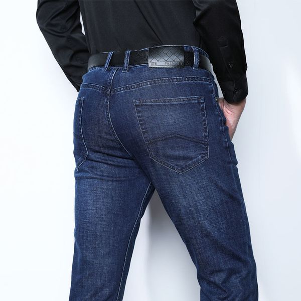 2020 slim elastic retro style jeans washed denim with side pocket men slim fit jeans brush finished with zip button, Blue
2020 slim elastic retro style jeans washed denim with side pocket men slim fit jeans brush finished with zip button, Blue