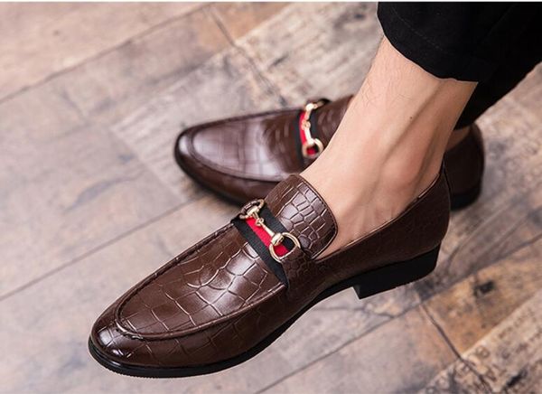 2018 new style black leather men rivets loafers designer fashion slip-on mens dress shoes handmade men smoking shoes casual flat
2018 new style black leather men rivets loafers designer fashion slip-on mens dress shoes handmade men smoking shoes casual flat