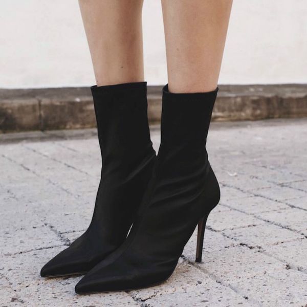 2020 women ankle boots fashion slim pointed toe stretch sock booties stiletto high heels thin heel 11cm women shoes p465, Black
2020 women ankle boots fashion slim pointed toe stretch sock booties stiletto high heels thin heel 11cm women shoes p465, Black