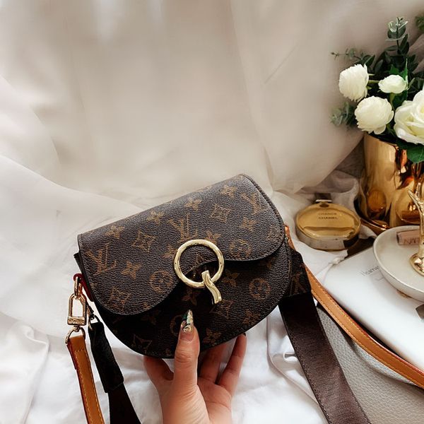 designer brand shoulder bags luxury bag shopping bag purse crossbody bag fashion women messenger bags wallet clutch bags 19*14 cm, Black
designer brand shoulder bags luxury bag shopping bag purse crossbody bag fashion women messenger bags wallet clutch bags 19*14 cm, Black