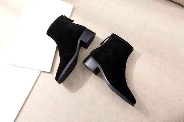 2019 autumn and winter explosions fashion wild martin boots high heel short boots size 35-40 factory direct, Black
2019 autumn and winter explosions fashion wild martin boots high heel short boots size 35-40 factory direct, Black