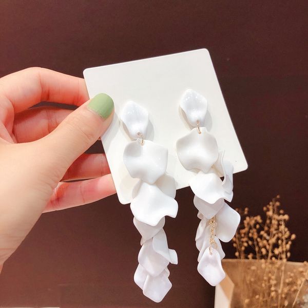 dominated 2020 new korea selling creative long resin petals drop earrings women joker classic hyperbole style earrings jewelry, Silver
dominated 2020 new korea selling creative long resin petals drop earrings women joker classic hyperbole style earrings jewelry, Silver