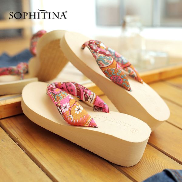 sophitina comfortable women slippers fashion outside floral flip flops shoes summer flat with ladies slippers mo100, Black 
sophitina comfortable women slippers fashion outside floral flip flops shoes summer flat with ladies slippers mo100, Black
