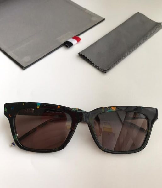 new fashion women sunglasses oculos 418 men sunglasses simple and generous men sun glasses outdoor uv400 protection eyewear with case, White;black
new fashion women sunglasses oculos 418 men sunglasses simple and generous men sun glasses outdoor uv400 protection eyewear with case, White;black