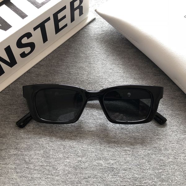 2020 korean jennie cooperation gm sunglasses jentle home fashion women elegant sunglasses lady small frame vintage glasses 1996, White;black
2020 korean jennie cooperation gm sunglasses jentle home fashion women elegant sunglasses lady small frame vintage glasses 1996, White;black