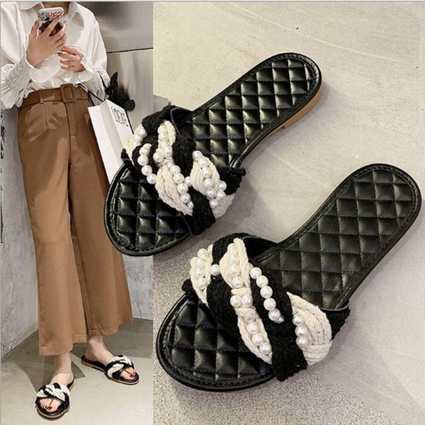 2020 new ladies cool slippers classic ladies round head plain pearl versatile embroidered slippers fashionable, Black
2020 new ladies cool slippers classic ladies round head plain pearl versatile embroidered slippers fashionable, Black