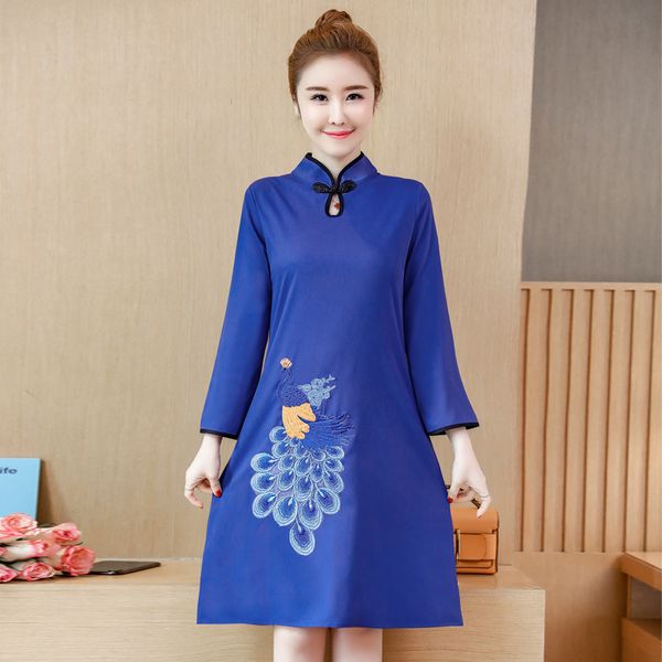 autumn new embroidery phoenix cheongsam chinese style evening dress vintage handmade button qipao vestidos plus size 3xl 4xl 5xl, Red
autumn new embroidery phoenix cheongsam chinese style evening dress vintage handmade button qipao vestidos plus size 3xl 4xl 5xl, Red