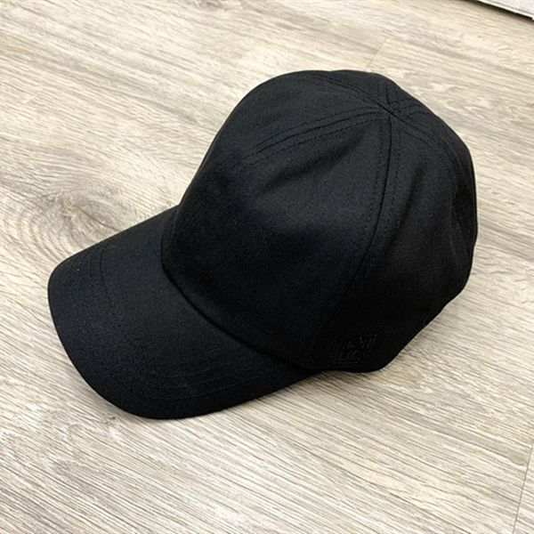 embroidered logo caplady casual solid color baseball cap autumn winter, Black;white
embroidered logo caplady casual solid color baseball cap autumn winter, Black;white