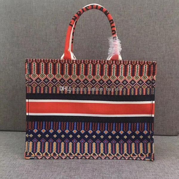 2018 sell fashion designer women handbags large letter shoulder shopping bags flower beach bags lady embroidery handbags
2018 sell fashion designer women handbags large letter shoulder shopping bags flower beach bags lady embroidery handbags