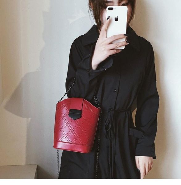 2020 new shoulder bag women's casual fashion korean retro bucket bag ladies diagonal
2020 new shoulder bag women's casual fashion korean retro bucket bag ladies diagonal