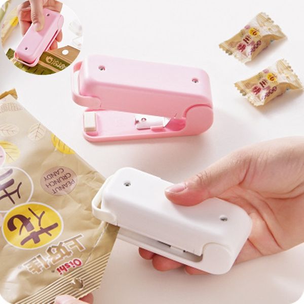 magnetic bottom portable mini heat sealing machine household impulse sealer seal packing plastic bag food saver storage kitchen tools
magnetic bottom portable mini heat sealing machine household impulse sealer seal packing plastic bag food saver storage kitchen tools