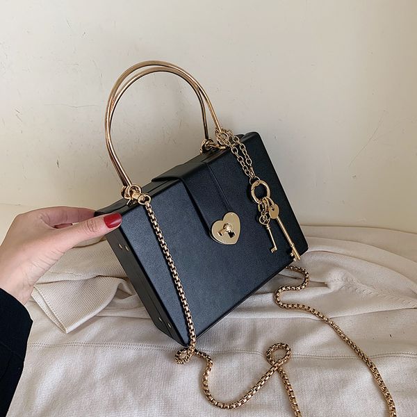 originality design 2019 new joker love lock single back messenger bag fashion chain portable small square bag
originality design 2019 new joker love lock single back messenger bag fashion chain portable small square bag