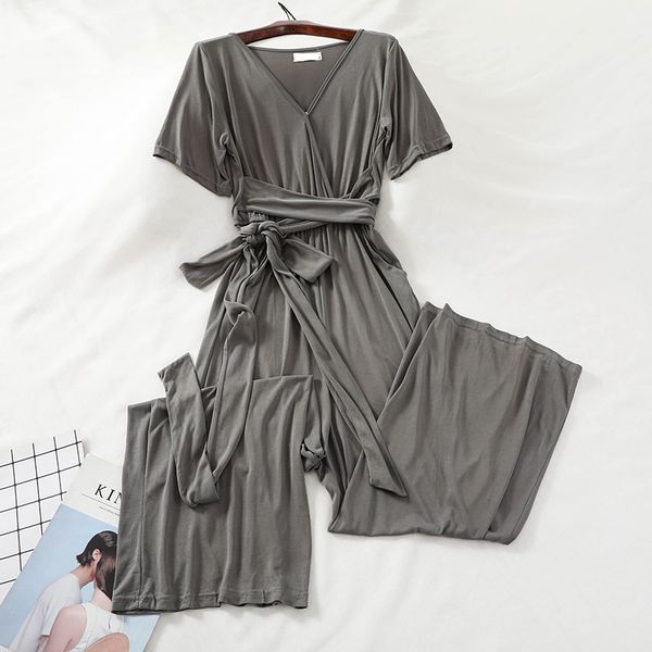 2019 new fashion women's clothing v-neck waist strap casual straight double pocket wide leg jumpsuit tide g886, Black;white
2019 new fashion women's clothing v-neck waist strap casual straight double pocket wide leg jumpsuit tide g886, Black;white