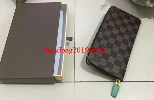 Горячие продать 2019 Новый Tote кошелек Высокого Качества для Мужчин короткие Кошель
Горячие продать 2019 Новый Tote кошелек Высокого Качества для Мужчин короткие Кошель