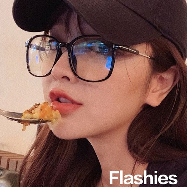 2020 simple myopia personalized t plain glasses fashion myopia glasses frame for men and women, Silver
2020 simple myopia personalized t plain glasses fashion myopia glasses frame for men and women, Silver