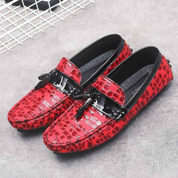 new 2020 men loafers moccasins slip on men's flats leather men casual shoes fashion tassels black driving shoes plus size
new 2020 men loafers moccasins slip on men's flats leather men casual shoes fashion tassels black driving shoes plus size