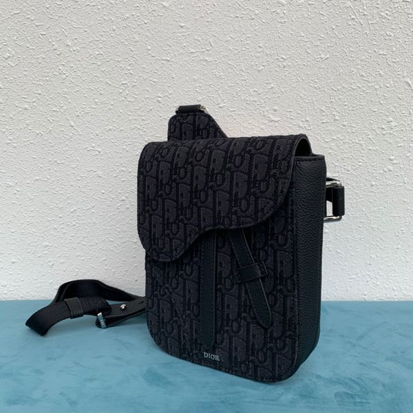 new single-shoulder bag for both men and women 7a high-end custom quality diagonal cross bag fashion style silver metal accessories with lon
new single-shoulder bag for both men and women 7a high-end custom quality diagonal cross bag fashion style silver metal accessories with lon