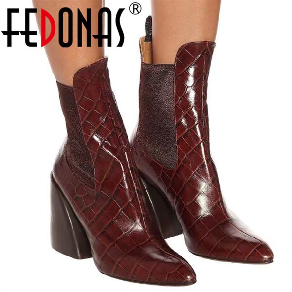 fedonas brand 2020 winter warm short boots classic genuine leather party shoes woman big size chunky heels new women ankle boots, Black
fedonas brand 2020 winter warm short boots classic genuine leather party shoes woman big size chunky heels new women ankle boots, Black
