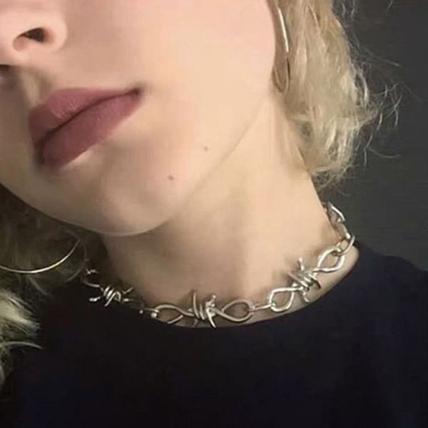 2019 new handmade men women chain thorns spur necklace heavy duty padlock choker metal collar, Silver
2019 new handmade men women chain thorns spur necklace heavy duty padlock choker metal collar, Silver