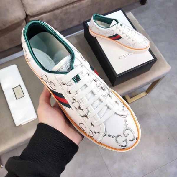 dhl platform, casual retro basketball shoes, designer triple luxury men's shoes, sports red sandals, golden comfortable and breathable2, Black
dhl platform, casual retro basketball shoes, designer triple luxury men's shoes, sports red sandals, golden comfortable and breathable2, Black