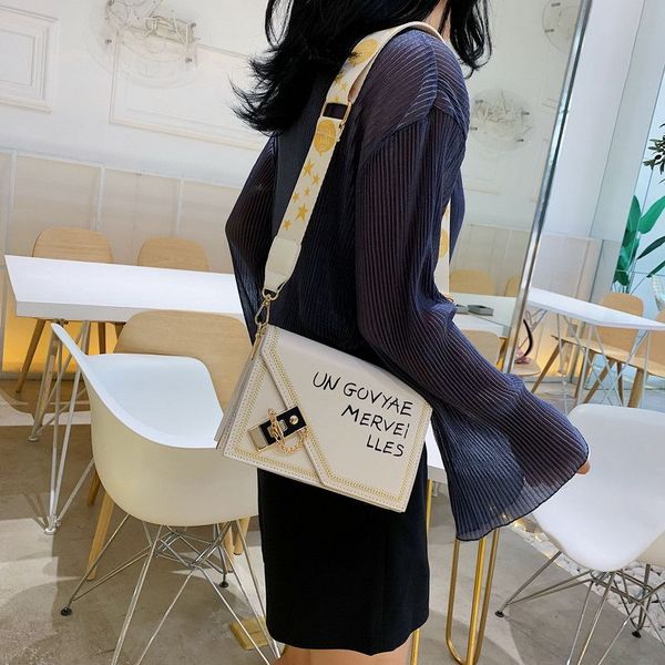 new 2019 summer korean version of broadband oblique satchel alphabetical feeling single shoulder small square bag
new 2019 summer korean version of broadband oblique satchel alphabetical feeling single shoulder small square bag