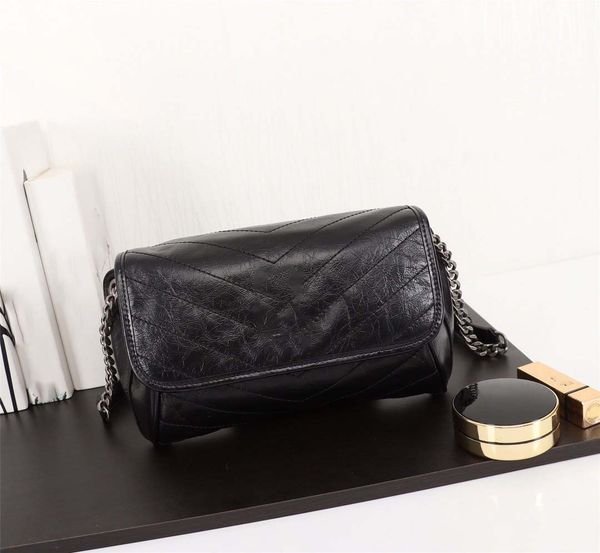 fashion bag ladies fashion shoulder bag large capacity chain messenger bag wild handbag tote messenger bags
fashion bag ladies fashion shoulder bag large capacity chain messenger bag wild handbag tote messenger bags