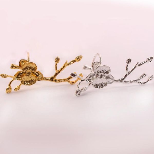 4pcs/lot shseja exquisite plum napkin ring branches napkins buckle upscale l western table decoration napkin circle
4pcs/lot shseja exquisite plum napkin ring branches napkins buckle upscale l western table decoration napkin circle