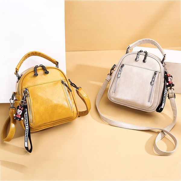 2020 new soft pu female shoulder bag korean version of the retro wide shoulder bag commuter three-use diagonal
2020 new soft pu female shoulder bag korean version of the retro wide shoulder bag commuter three-use diagonal