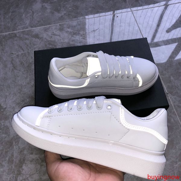 2019 designer shoes 3m reflective black white leather casual shoes black velvet laser luxury fashion golden platform men women sneakers
2019 designer shoes 3m reflective black white leather casual shoes black velvet laser luxury fashion golden platform men women sneakers
