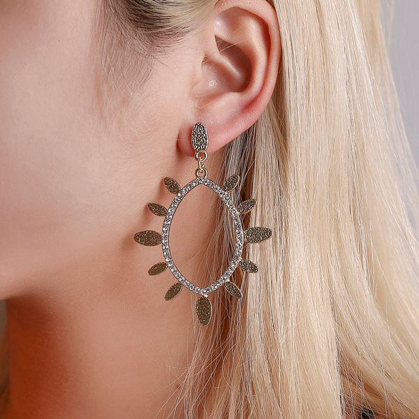 simple geometric earrings oval hollow water drop diamond earrings fashion sunflower earrings, Golden
simple geometric earrings oval hollow water drop diamond earrings fashion sunflower earrings, Golden