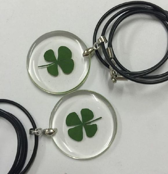 18 pcs real shamrock jewelry real four leaf clover round lucid bottom pendant, Silver
18 pcs real shamrock jewelry real four leaf clover round lucid bottom pendant, Silver