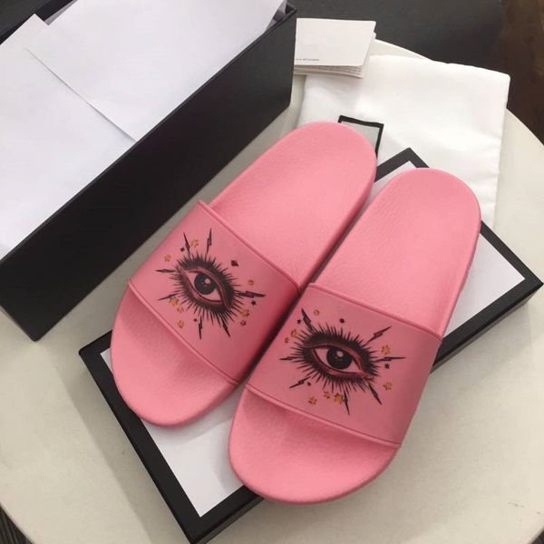 2020 new arrival fashion casual luxury designgenuine leather printed flat slipper with box size:men and woman35-40, Black
2020 new arrival fashion casual luxury designgenuine leather printed flat slipper with box size:men and woman35-40, Black