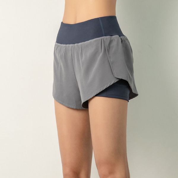 2020 new fitness shorts female summer pants running short pant wild style quick dry breathable short pant with pocket, White;black
2020 new fitness shorts female summer pants running short pant wild style quick dry breathable short pant with pocket, White;black