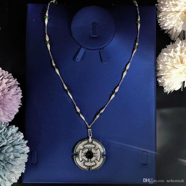 high-end luxurious ball lady necklace party gathering grandmother green superior quality queen fashion trend necklace noble
high-end luxurious ball lady necklace party gathering grandmother green superior quality queen fashion trend necklace noble