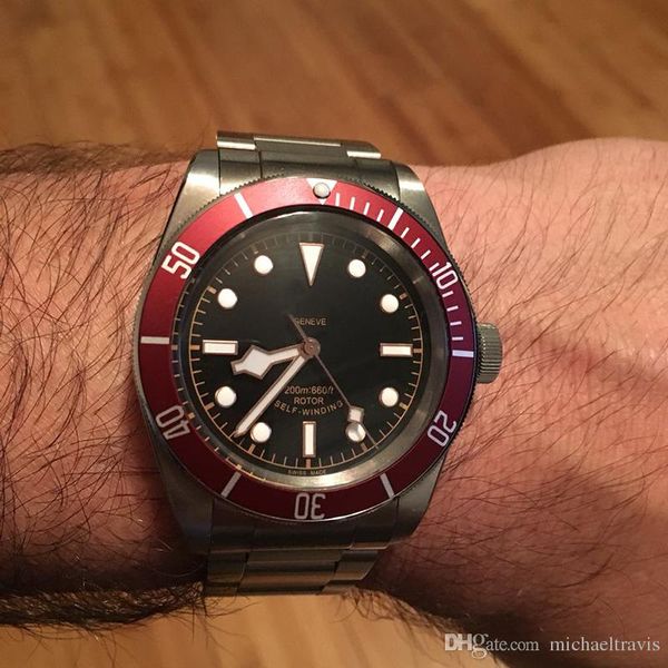 Люксовый Бренд Мужские Часы Из Нержавеющей Стали с Автоматическим Механическим Механизмом Красный Безель Черный Циферблат Твердой Застежкой Женева Мужские Наручные Часы
Люксовый Бренд Мужские Часы Из Нержавеющей Стали с Автоматическим Механическим Механизмом Красный Безель Черный Циферблат Твердой Застежкой Женева Мужские Наручные Часы