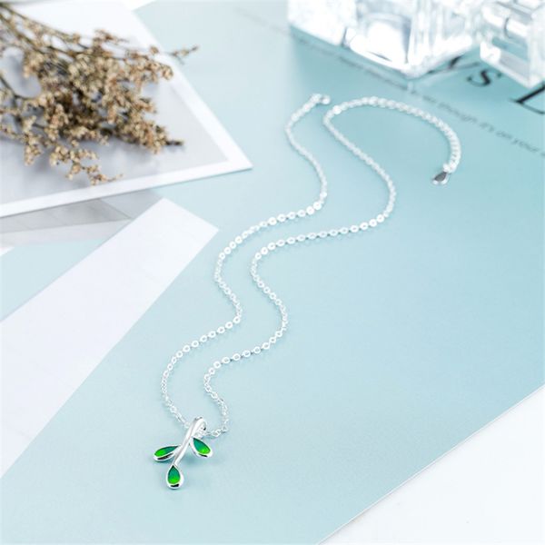 simple suspension summer necklace charm tibetan sliver classic plant green leaf long choker necklaces for women lady kxl1065, Silver
simple suspension summer necklace charm tibetan sliver classic plant green leaf long choker necklaces for women lady kxl1065, Silver