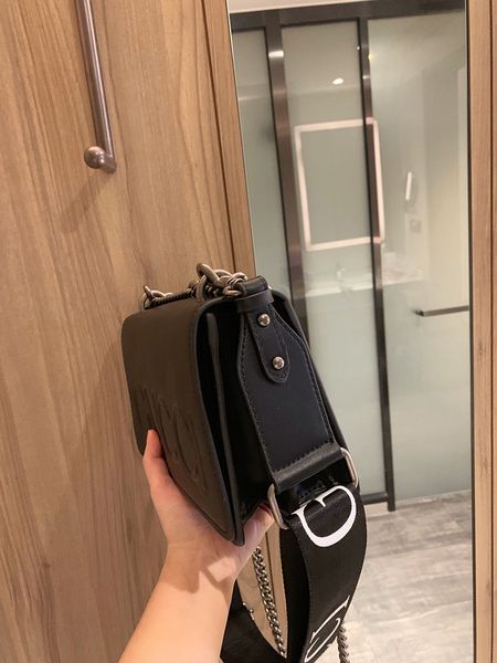 b 2020 fashion retro handbags ladies bags designers handbags ladies wallet leather chain bags crossbody bags 24556
b 2020 fashion retro handbags ladies bags designers handbags ladies wallet leather chain bags crossbody bags 24556