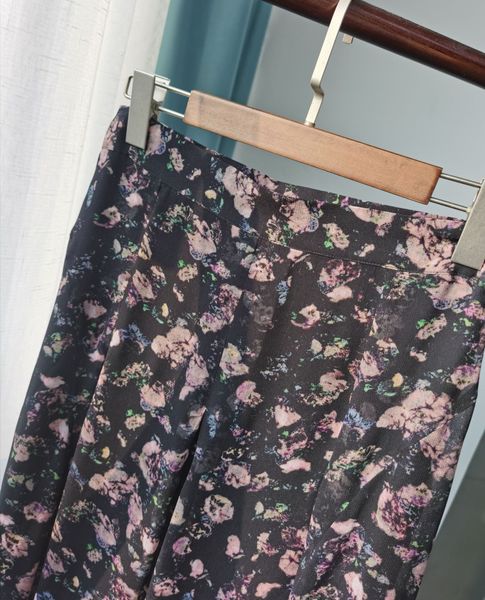 women sunset flower skirt beautiful floral printing high waist a-line midi skirt, Black
women sunset flower skirt beautiful floral printing high waist a-line midi skirt, Black