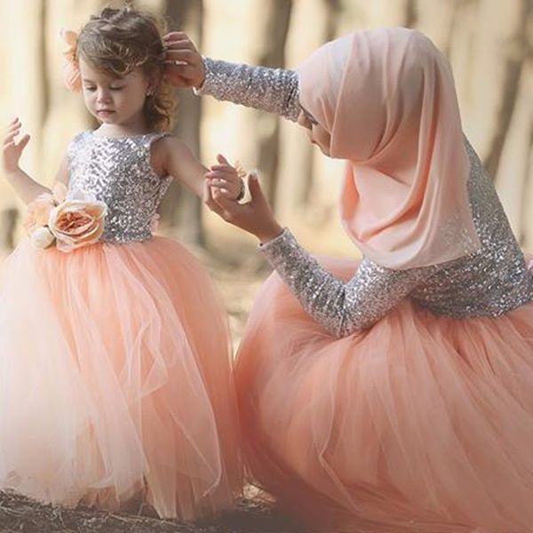 classic dress cute lovely ball first communion dresses for girls flowers sequins kids evening gown flower girl dresses, White;blue
classic dress cute lovely ball first communion dresses for girls flowers sequins kids evening gown flower girl dresses, White;blue