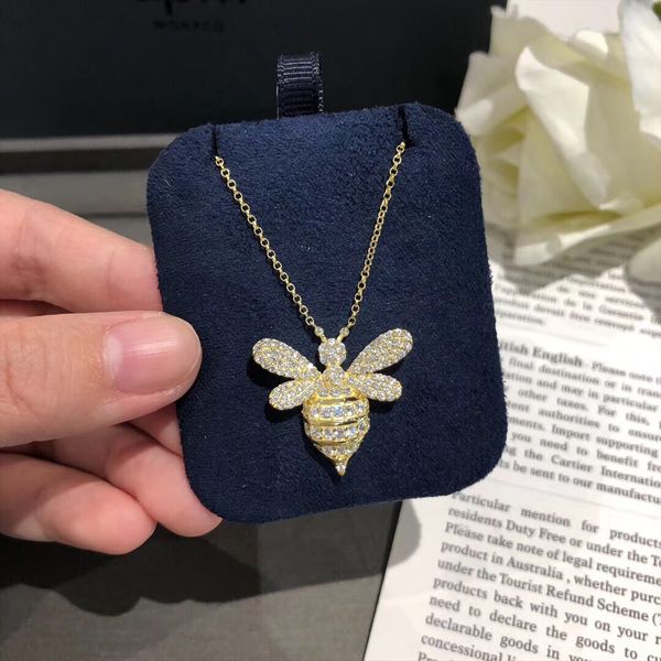 umgodly brand bee necklace fashion full cubic zirconia gold color charm pendant women party jewelry new arrival, Silver
umgodly brand bee necklace fashion full cubic zirconia gold color charm pendant women party jewelry new arrival, Silver