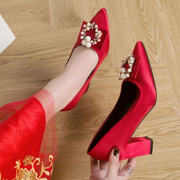 pregnant women bride wedding shoes ladies square heel pointed high heels pearl silk satin single shoes elegant womens pumps 7 cm, Black
pregnant women bride wedding shoes ladies square heel pointed high heels pearl silk satin single shoes elegant womens pumps 7 cm, Black