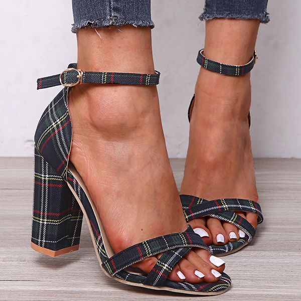 2020 summer new large size 35-43 high heels check buckle chunky heel outdoor beach women's shoes fish mouth sandals d669, Black
2020 summer new large size 35-43 high heels check buckle chunky heel outdoor beach women's shoes fish mouth sandals d669, Black