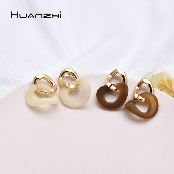 huanzhi 2020 new golden metal geometric irregular distortion transparent colorful stud earrings for women girls party jewelry, Golden;silver
huanzhi 2020 new golden metal geometric irregular distortion transparent colorful stud earrings for women girls party jewelry, Golden;silver
