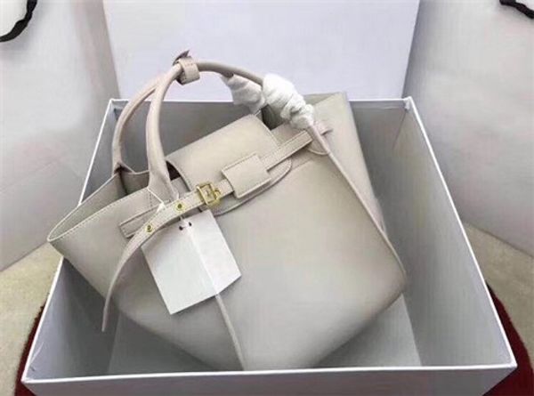 2018 band de igner bat bag wing bag ca ual tote bag handbag pur e mother and child package embarra ed mile package cro body bag
2018 band de igner bat bag wing bag ca ual tote bag handbag pur e mother and child package embarra ed mile package cro body bag