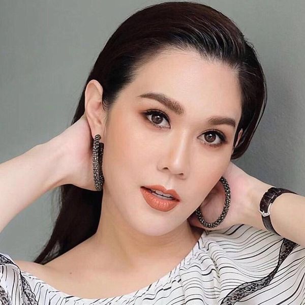 new design maxi black rhinestone hoop earrings for women jewelry fashion statement earrings accessories sale, Golden;silver
new design maxi black rhinestone hoop earrings for women jewelry fashion statement earrings accessories sale, Golden;silver